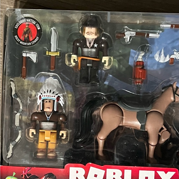 Roblox The Wild West & Dungeon Guardian Armor Bundle, New - Picture 6 of 10